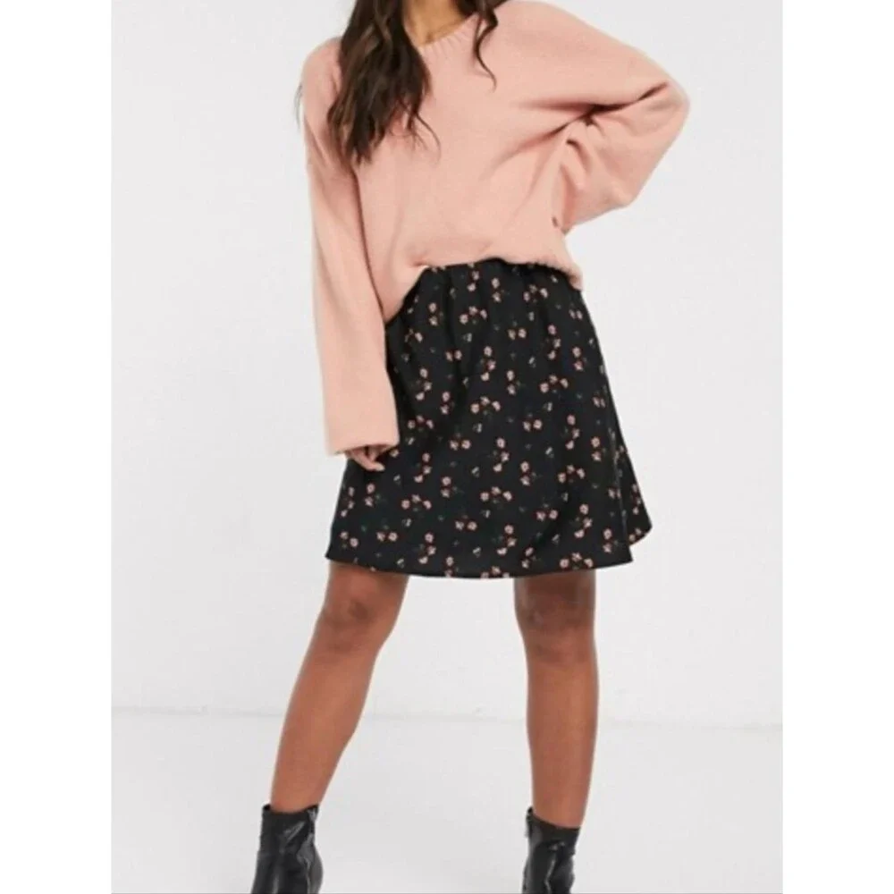 Hollister Black Ultra High Rise Mini Skirt Pink Floral Print XS Lined Summer